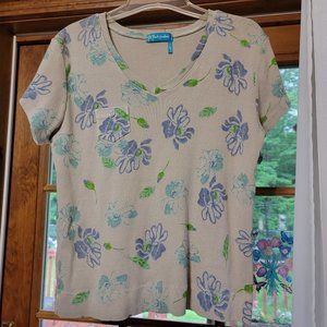 Short sleeved summer top